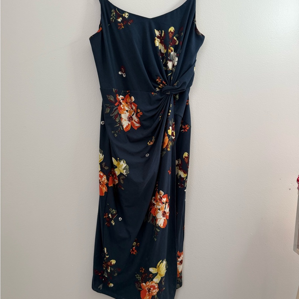 Nine Britton Navy Floral Midi Dress